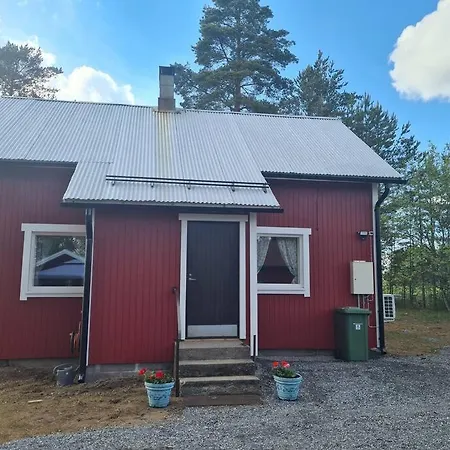 Nyaraló Mukavae Moekki Luonnon Rauhassa Maaseudulla.
